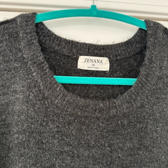 Zenana Charcoal Gray Long Sleeve Oversized Pocket Sweater from Chic Soul - Picture 2 of 2